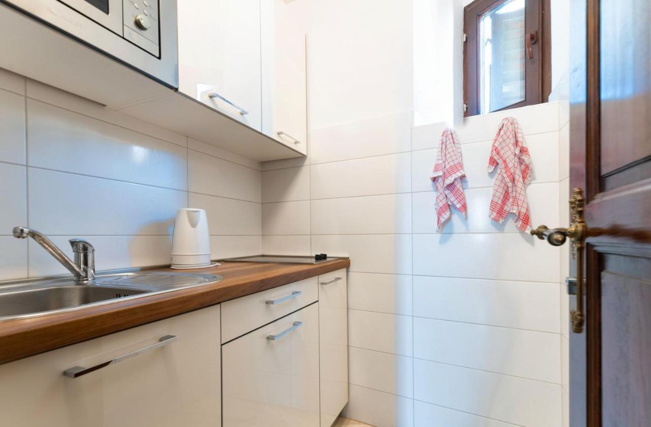 Luxury Apartments Perko Kaštela Eksteriør bilde